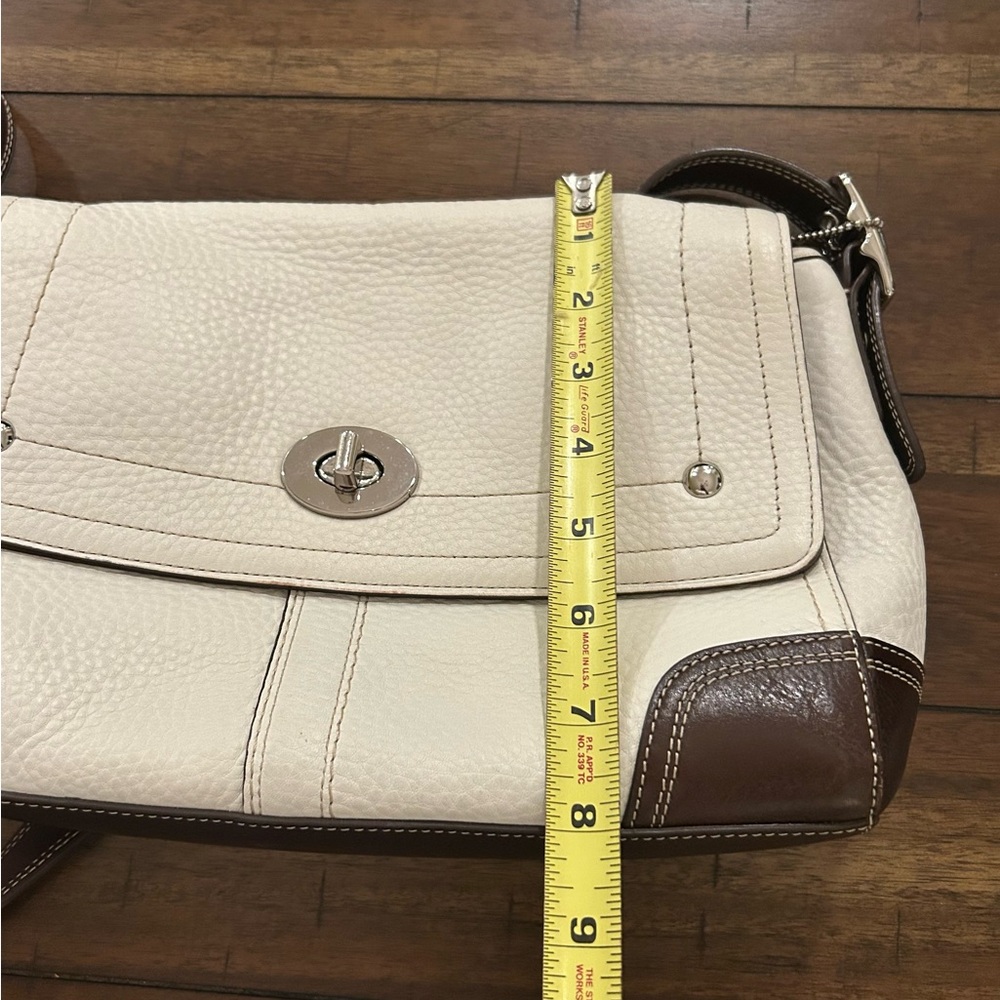 Coach Cream and Brown Leather Crossbody Shoulder Bag - Picture 4 of 15